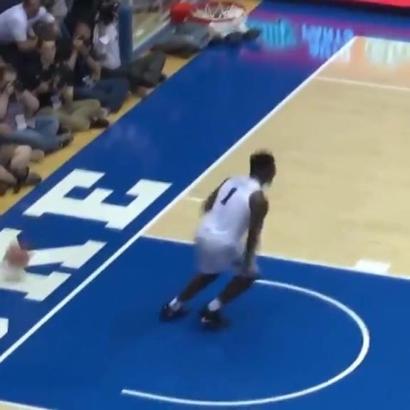 真的很炸裂！锡安大学时的球风是真劲爆啊